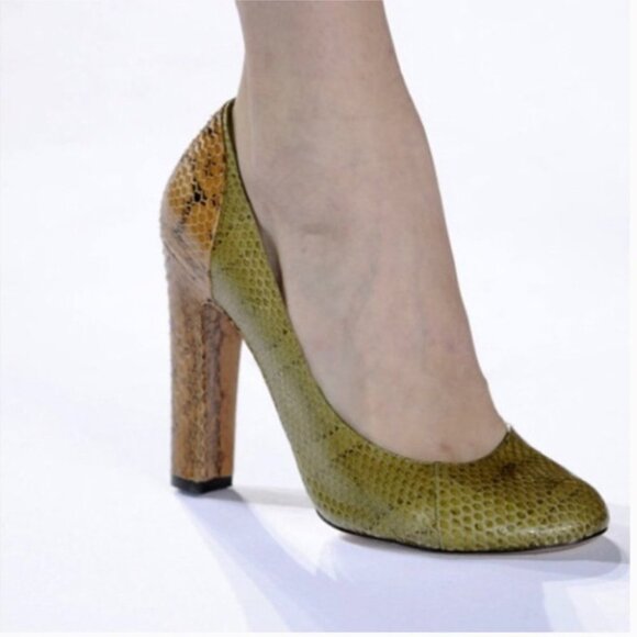 Chloe Yellow Orange/Brown Two-tone Snake Skin Elaphe Pumps size 11 - Picture 1 of 15